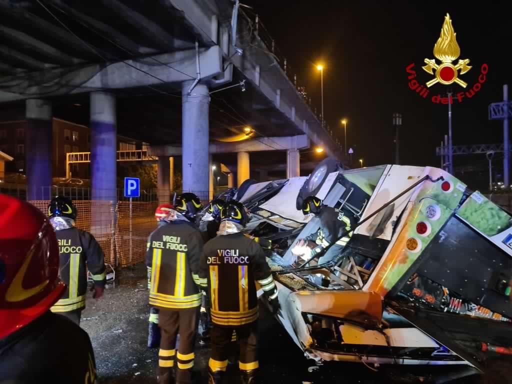 Italy: At Least 21 Dead in Bus Crash Near Venice
