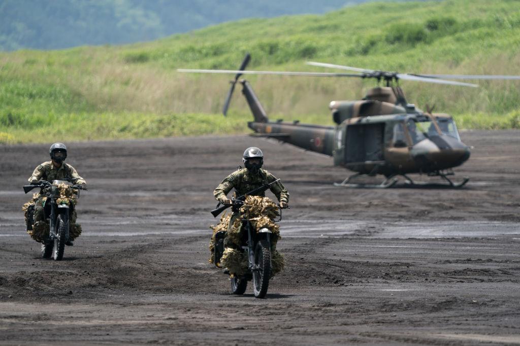 Japan: Helicopter Performs Simulated Attack Amid Drills