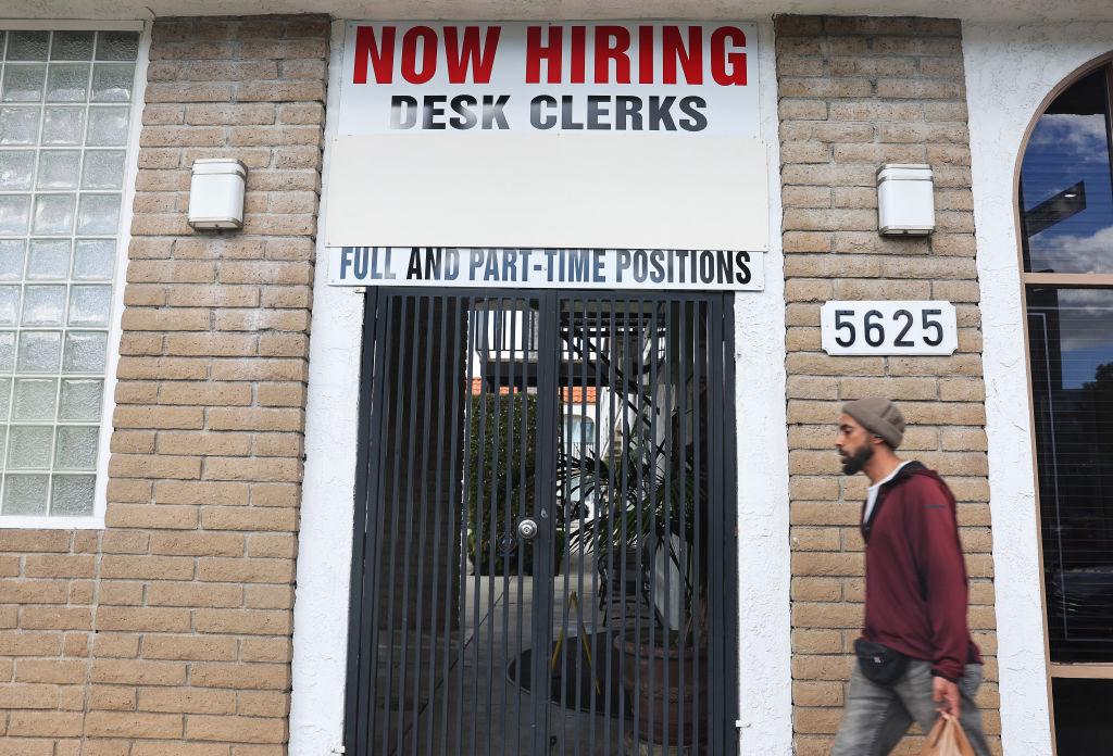 Report: US Economy Added 216K Jobs in December