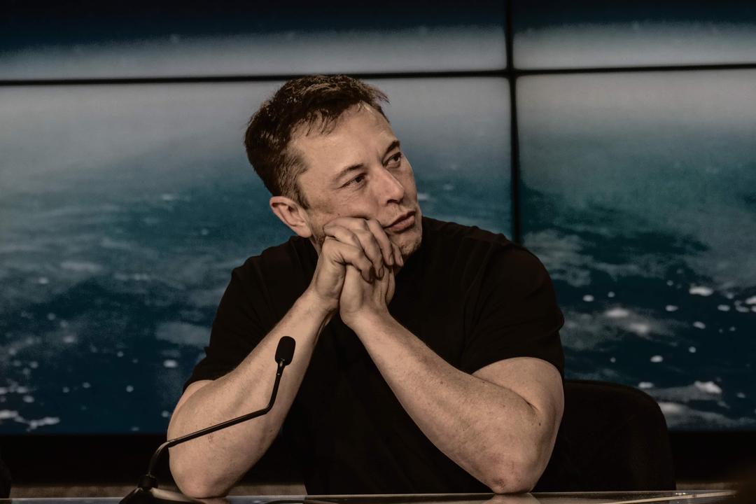 Musk Suggests Paywalling X