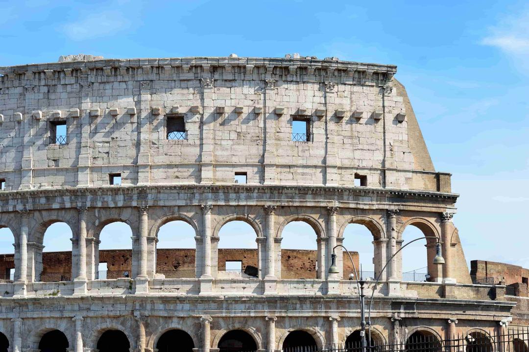 Italy: Cops Say UK Tourist Defaced Rome's Colosseum