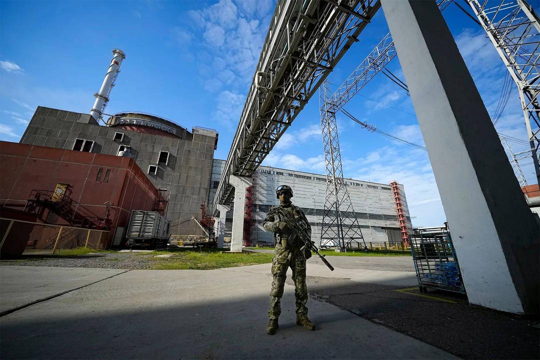 Day 160 Roundup: Russia Accused of Using Power Plant as 'Nuclear Shield'; Ukrainian Grain Arrives in Istanbul