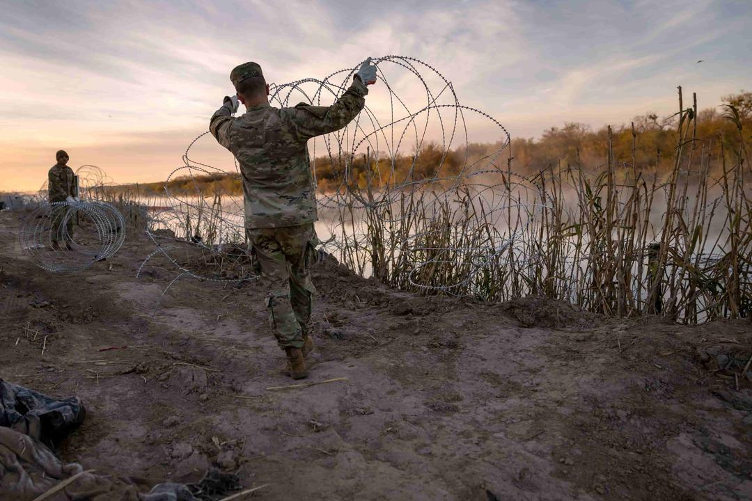 US-Mexico Border: Texas Blocks Feds From Accessing Eagle Pass