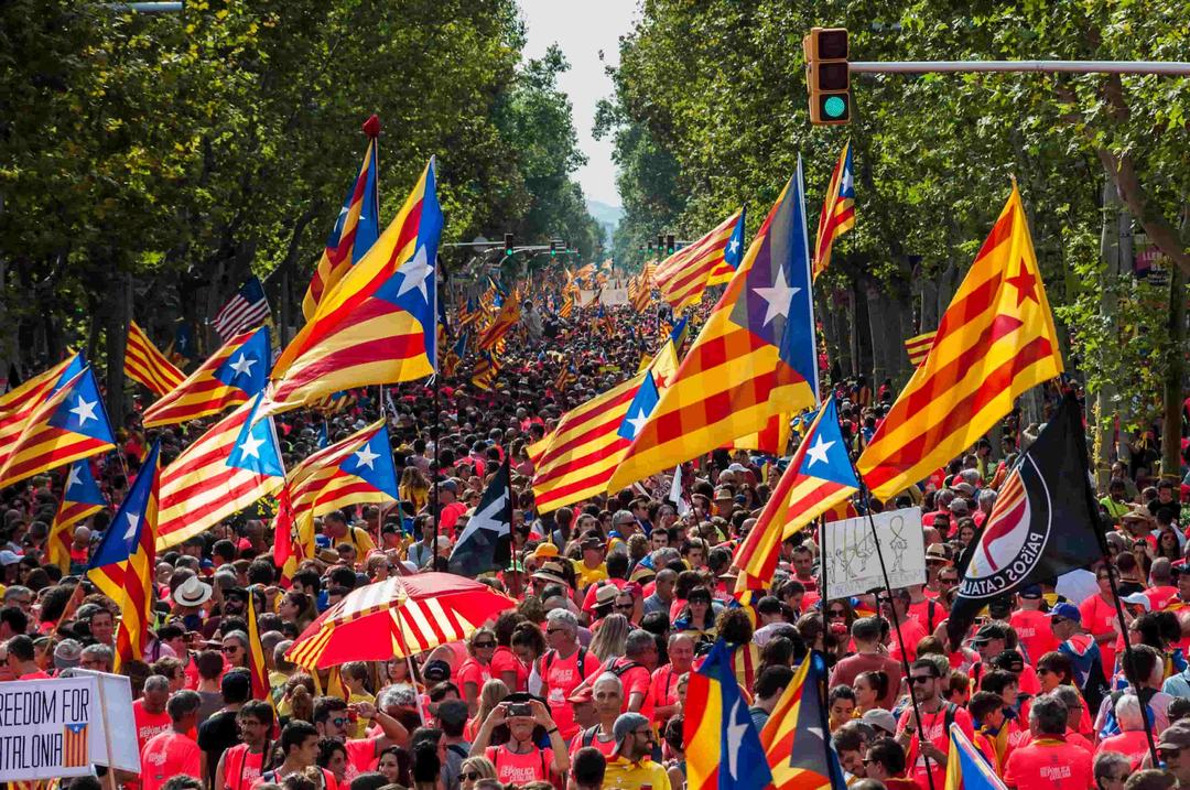 Spain: 40K Protest Possible Amnesty of Catalan Separatists