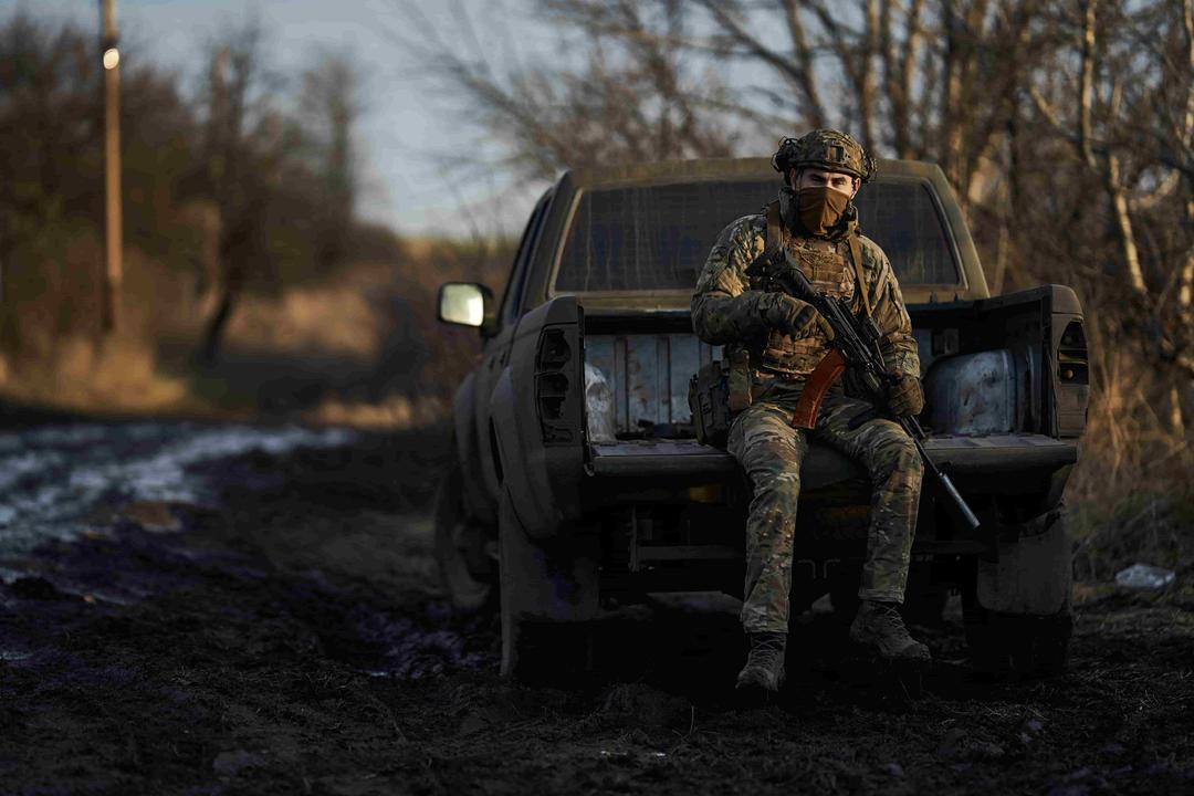 Ukraine Sends Reinforcements as Russia Continues Avdiivka Press