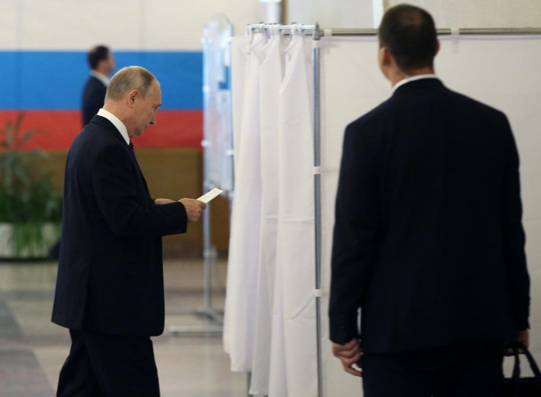 Vladimir Putin Claims Landslide Russian Election Victory