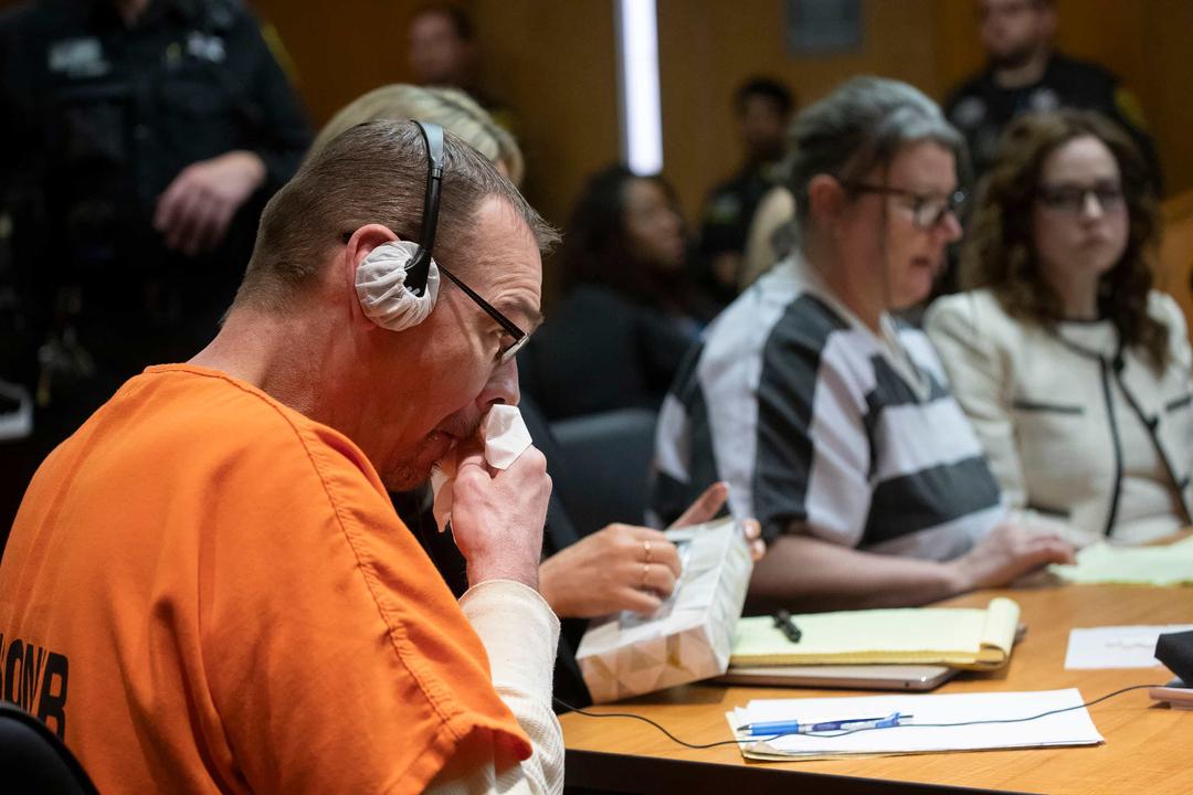 School Shooter's Parents Receive Maximum Sentences