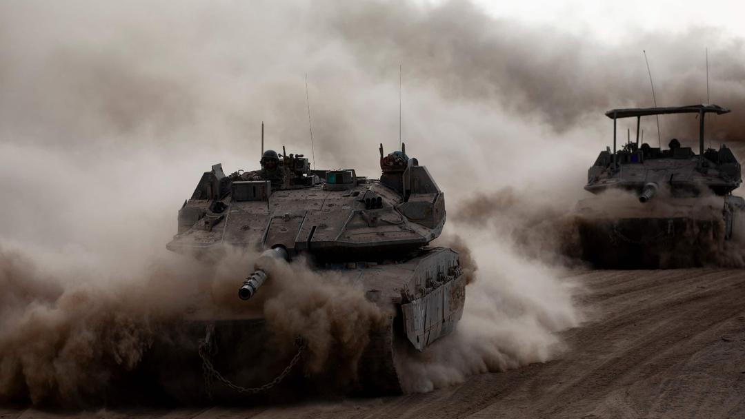 Israeli Forces Advance in Central Gaza