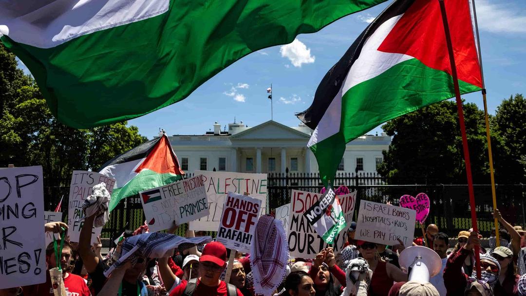 Pro-Palestinian Protesters Rally Outside White House