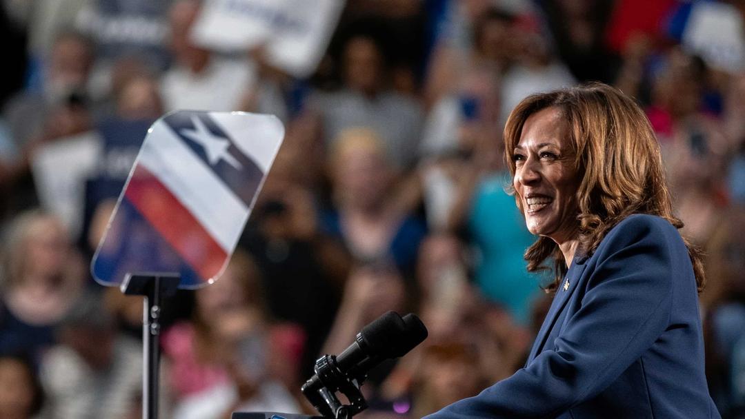 Reuters/Ipsos Poll: Harris Leads Trump 44% to 42%