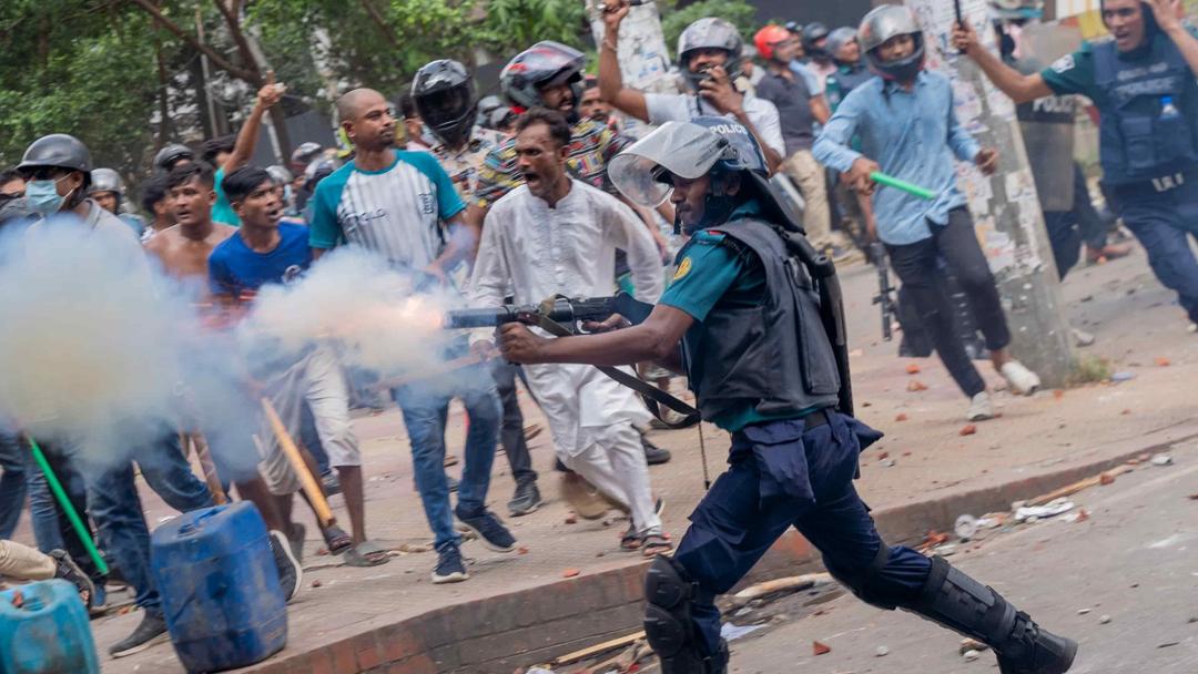 Bangladesh: New Student Protests Turn Violent