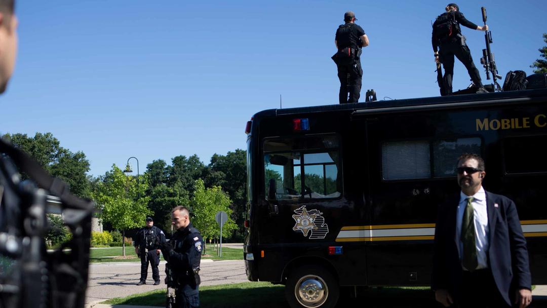 Secret Service Agent Reportedly Left Trump Event to Breastfeed