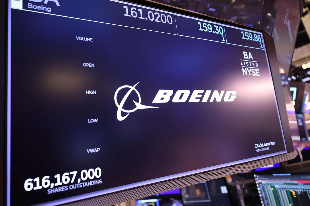 Boeing, Union Agree on New Contract