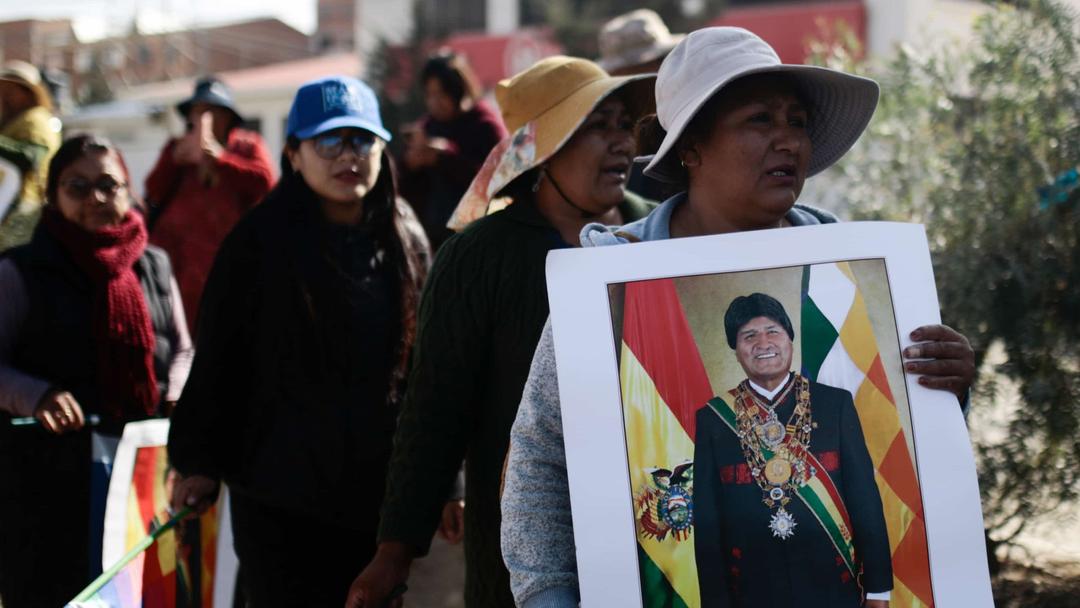 Bolivia: Ex-President's Imminent Arrest Triggers Protests