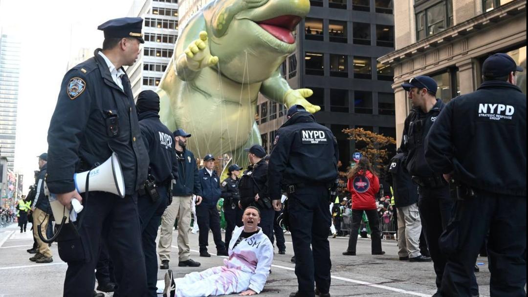 Pro-Palestinian Protesters Arrested at Macy's Thanksgiving Parade