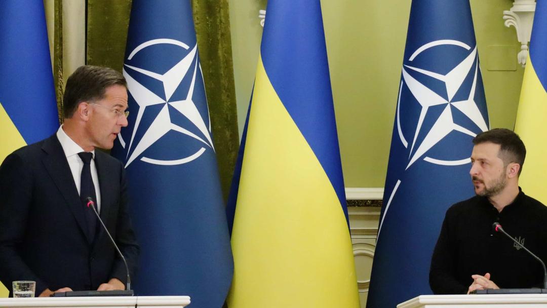 Diplomats: Ukraine's Immediate Invitation to NATO Unlikely