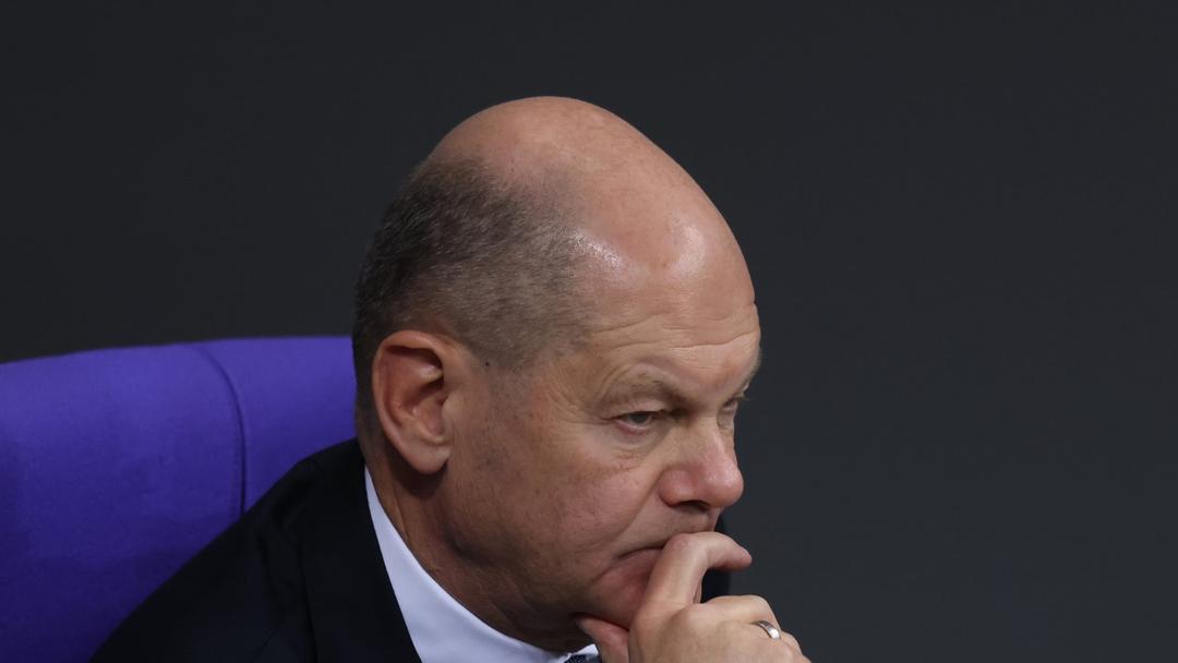 German Chancellor Scholz Loses Confidence Vote, Early Election Set