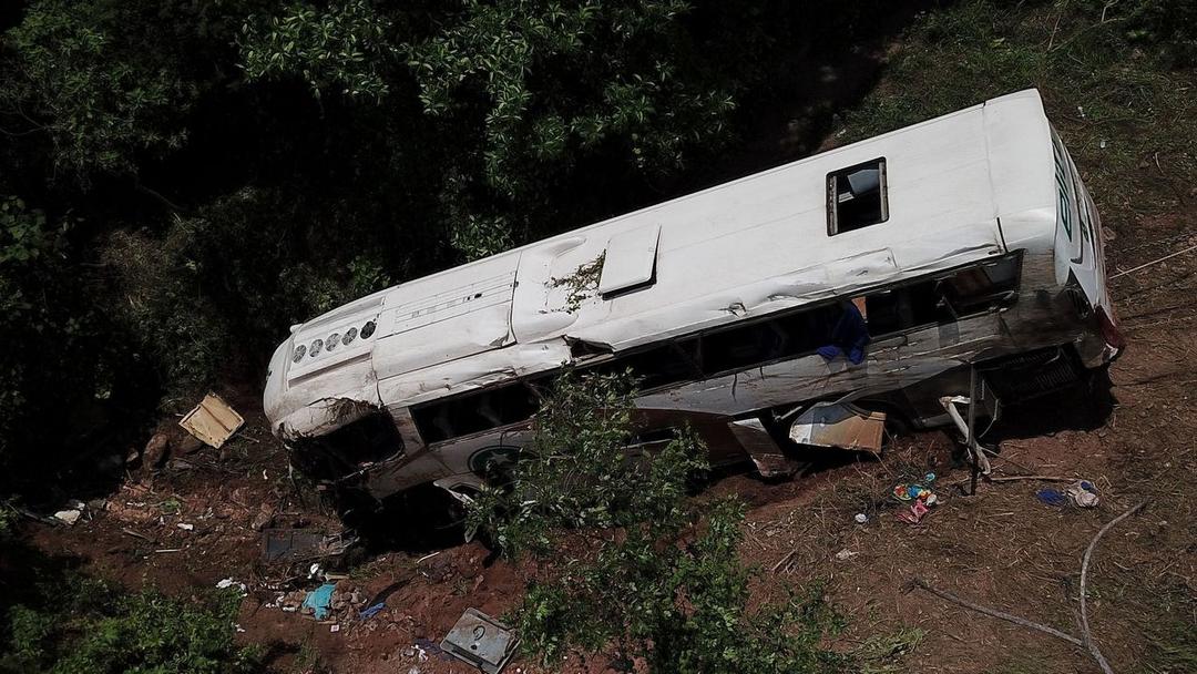 21 Dead in Three-Vehicle Crash in Central Mexico