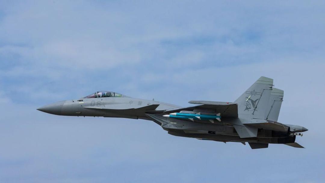 Chinese Jets Fly Within 45 Meters of Japanese Aircraft