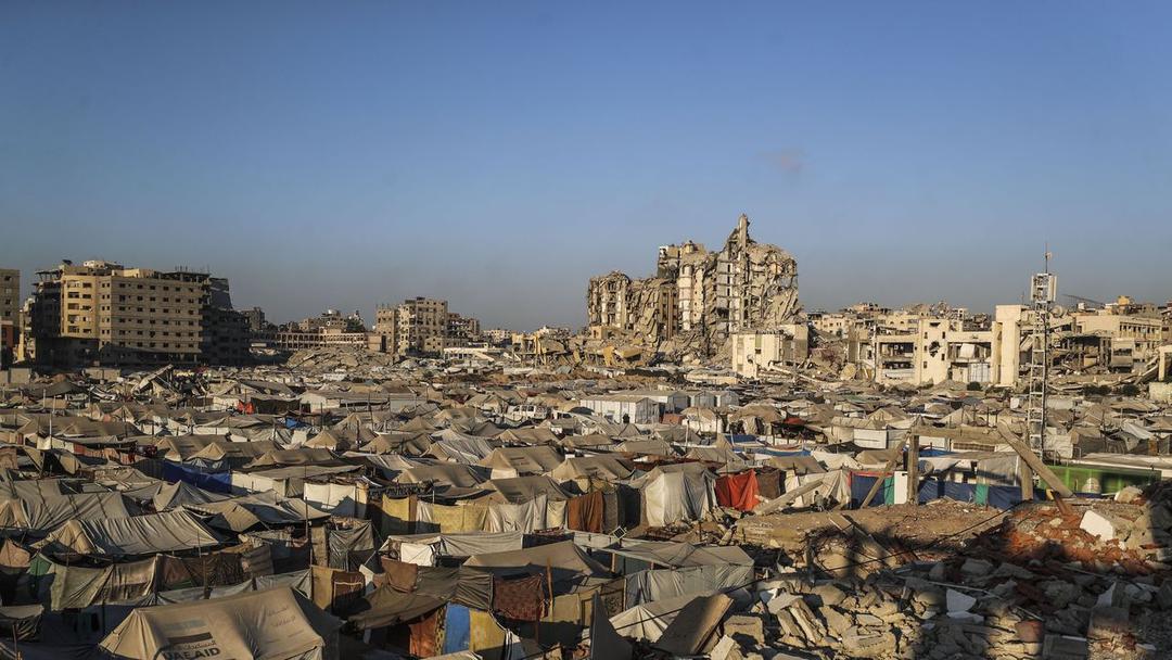 Gaza Aid Deaths Rise as Hostage Families Urge Trump Action