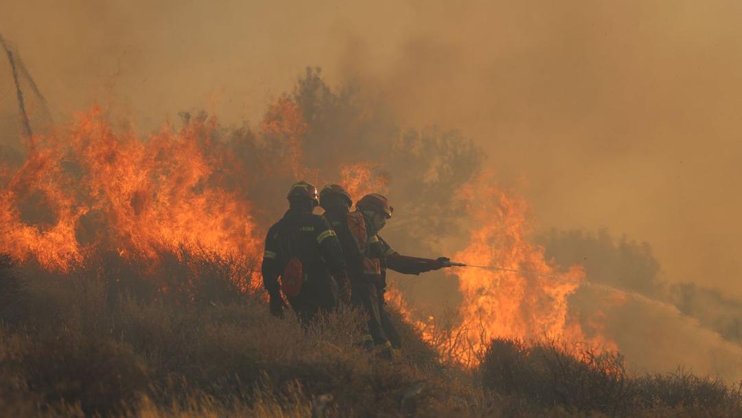 Crete Wildfire Forces Mass Evacuations