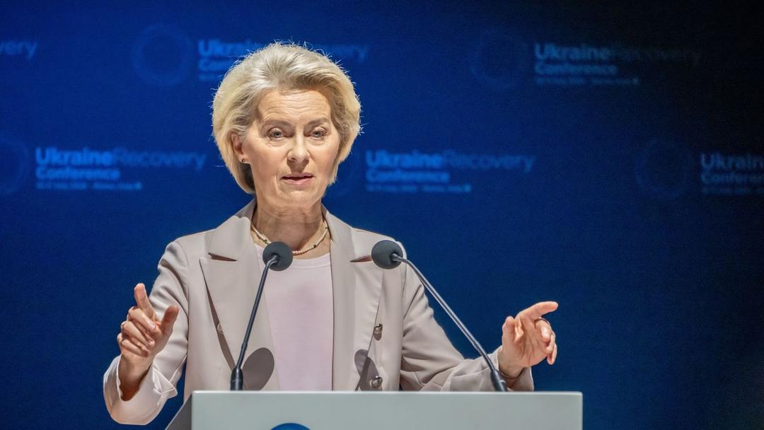 Von der Leyen Survives EU Parliament No-Confidence Vote