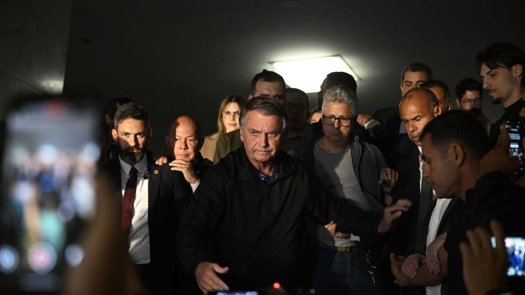 Brazil: Supreme Court Threatens Bolsonaro With Arrest Over Order Breach
