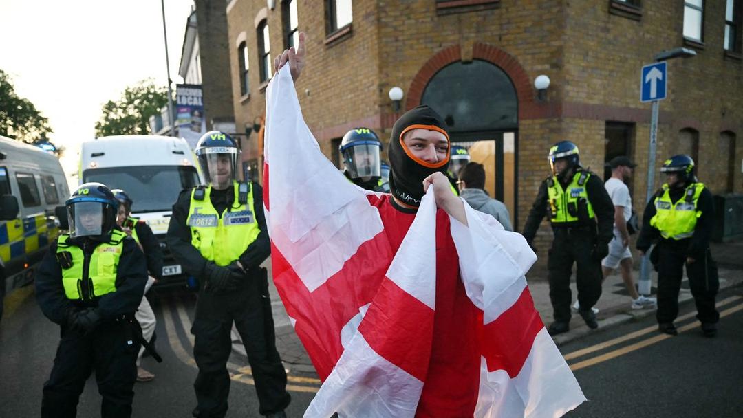 UK: Protesters Gather Against Asylum Hotels in Essex & London