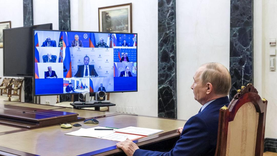 Russia Says New Ukraine Talks Unlikely, Trump Suggests Meeting Putin