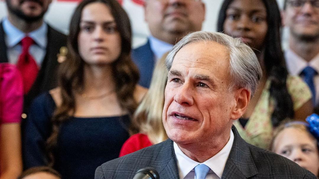 Abbott Threatens to Remove Texas Democrats Who Fled State