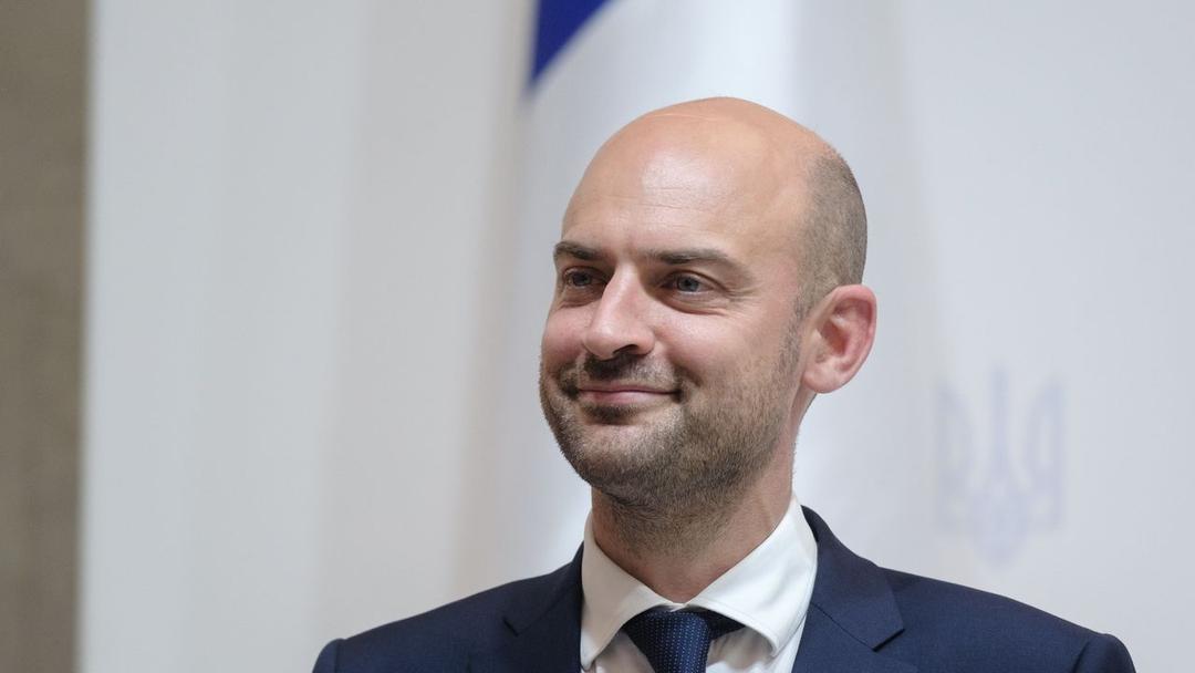France Halts Gaza Evacuations Over Student's Posts