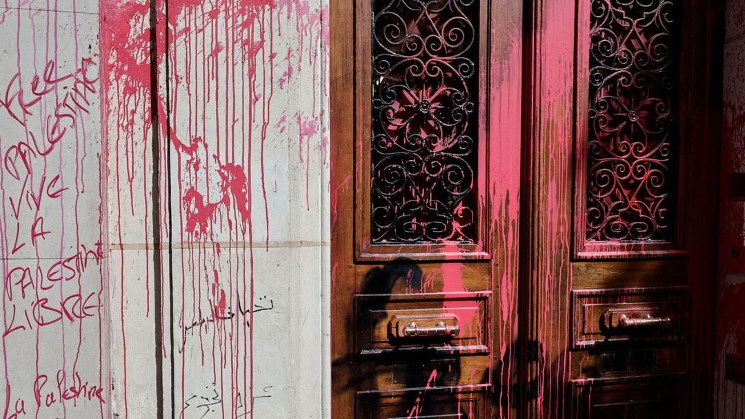 El Al Paris Office Vandalized With Anti-Israel Graffiti