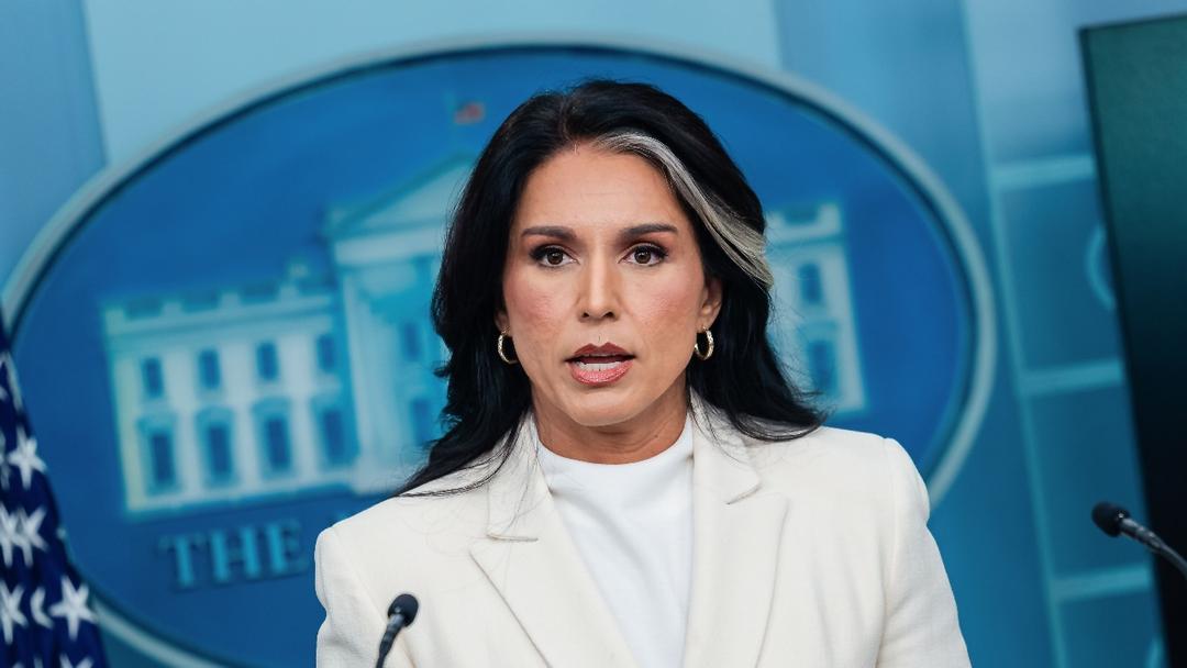Gabbard Claims UK to Drop Apple Encryption Backdoor Demand