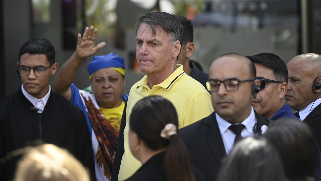 Brazil's Bolsonaro Ordered to Explain Alleged Plans to Seek Asylum in Argentina