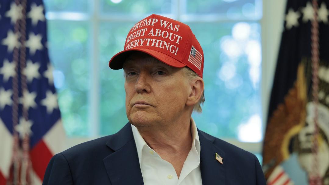 Trump Signs Orders to End Cashless Bail, Prosecute Flag Burners