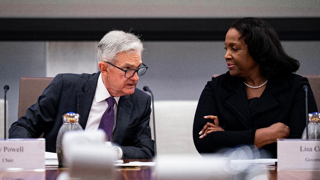 Trump Fires Fed Gov Cook, She Vows to Stay