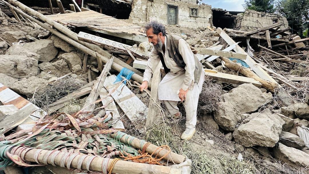 Afghanistan Earthquake Death Toll Exceeds 1,400 as Aid Cuts Hamper Relief