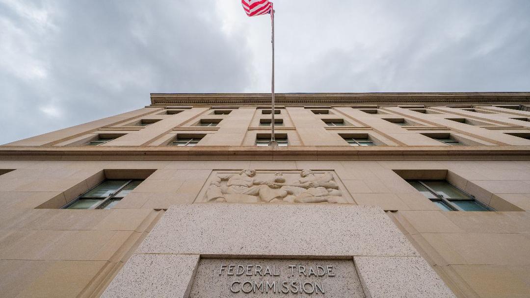 SCOTUS Grants Trump Temporary Stay on FTC Commissioner Firing