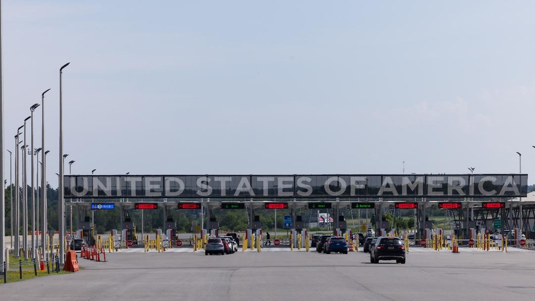 Canadian Car Travel to U.S. Drops 34% in August, Eighth Straight Month of Decline