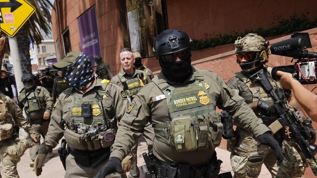 California Passes Bill Banning Masks for Federal Agents