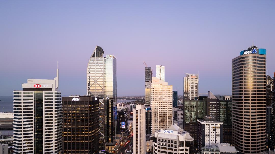 New Zealand Economy Shrinks 0.9% in Most Recent Quarter