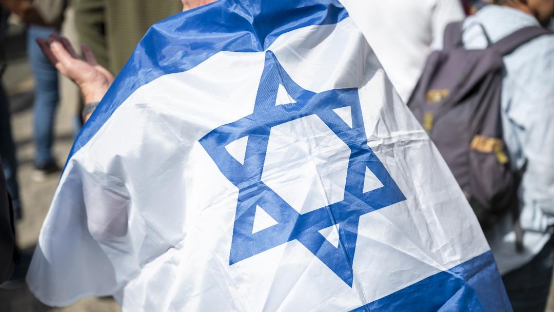 German Shop Owner Posts Anti-Jewish Sign, Sparks Outrage