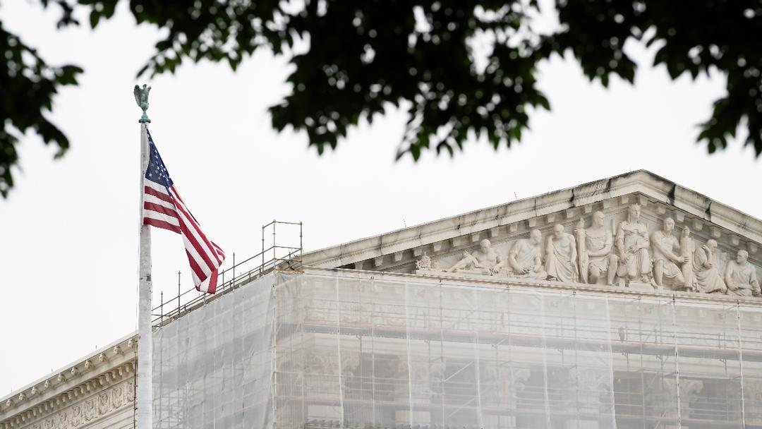 Supreme Court Backs Trump's FTC Firing, Will Reconsider Precedent