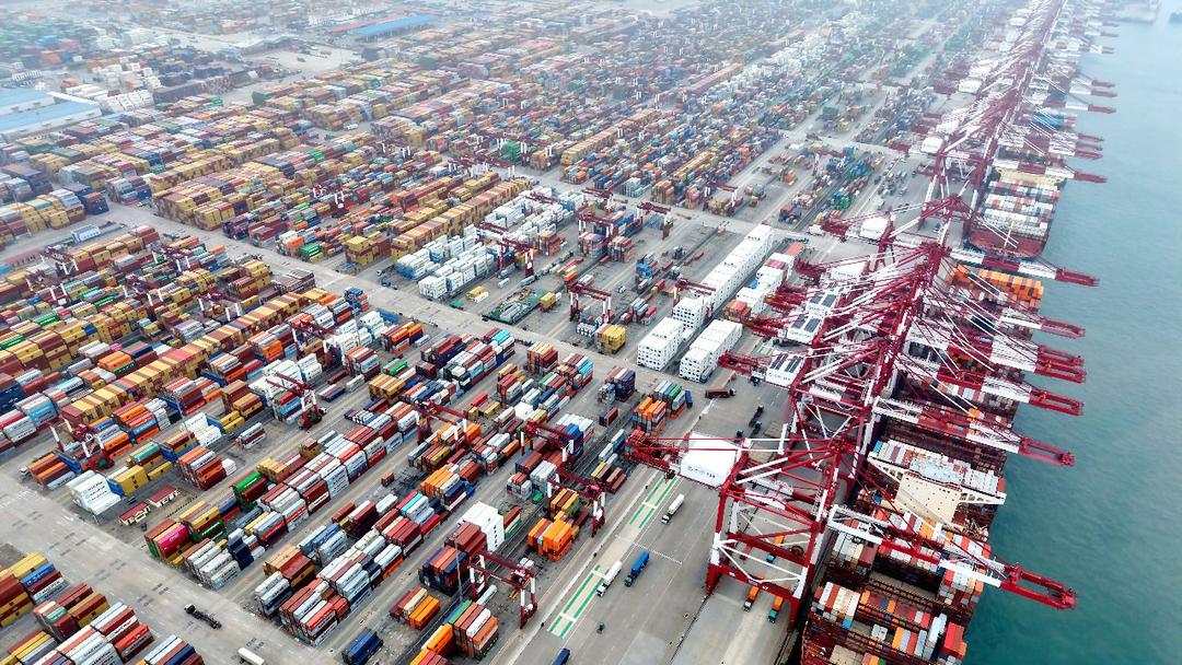 'Don't Worry About China,' Says Trump as Beijing Responds to 100% Tariff Threats