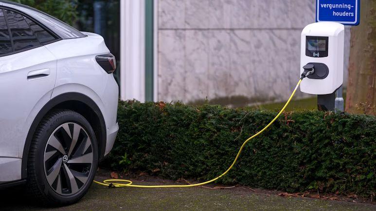 Report: Plug-in Hybrids Emit 5x More CO2 Than Lab Tests Show
