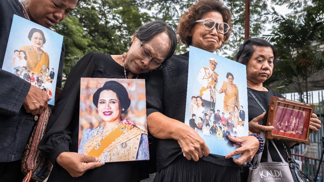 Thailand's Former Queen Sirikit Dies at 93