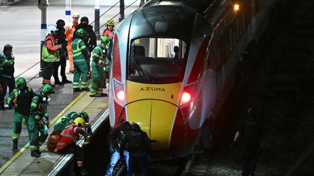 Multiple Stabbings on UK Train Leave 9 in Critical Condition