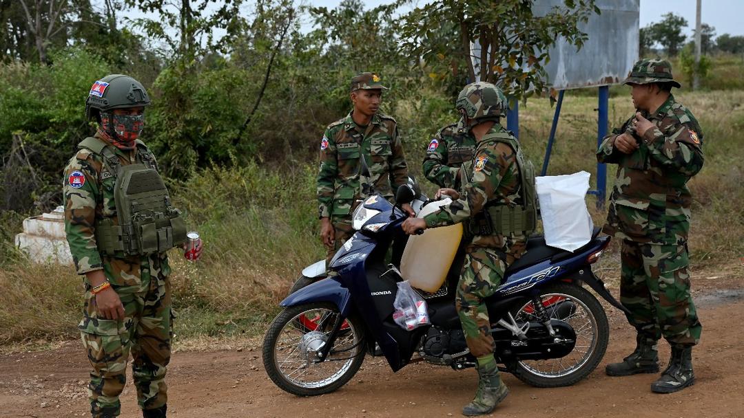 Thailand-Cambodia Border Clashes Force Mass Evacuations